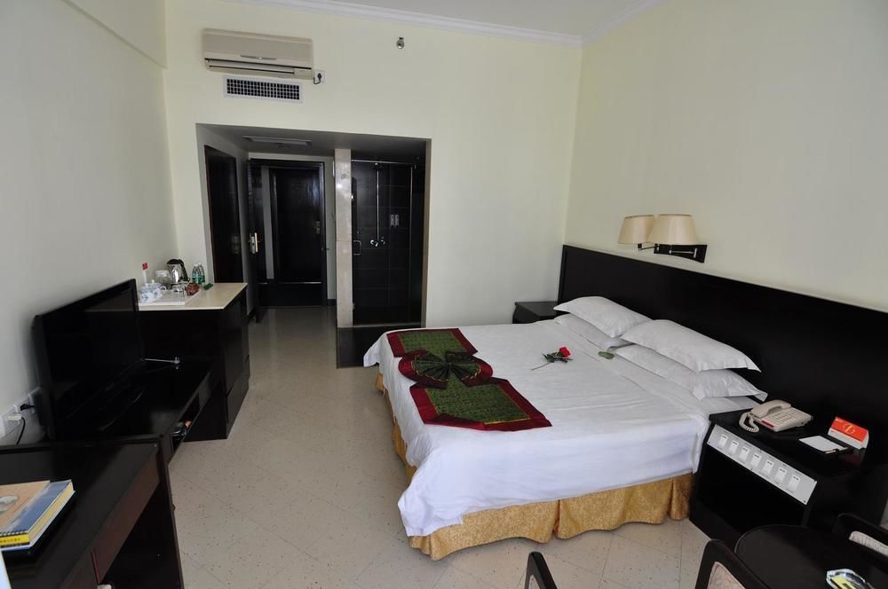 Sanya Jingwei Hotel - סניה מראה חיצוני תמונה
