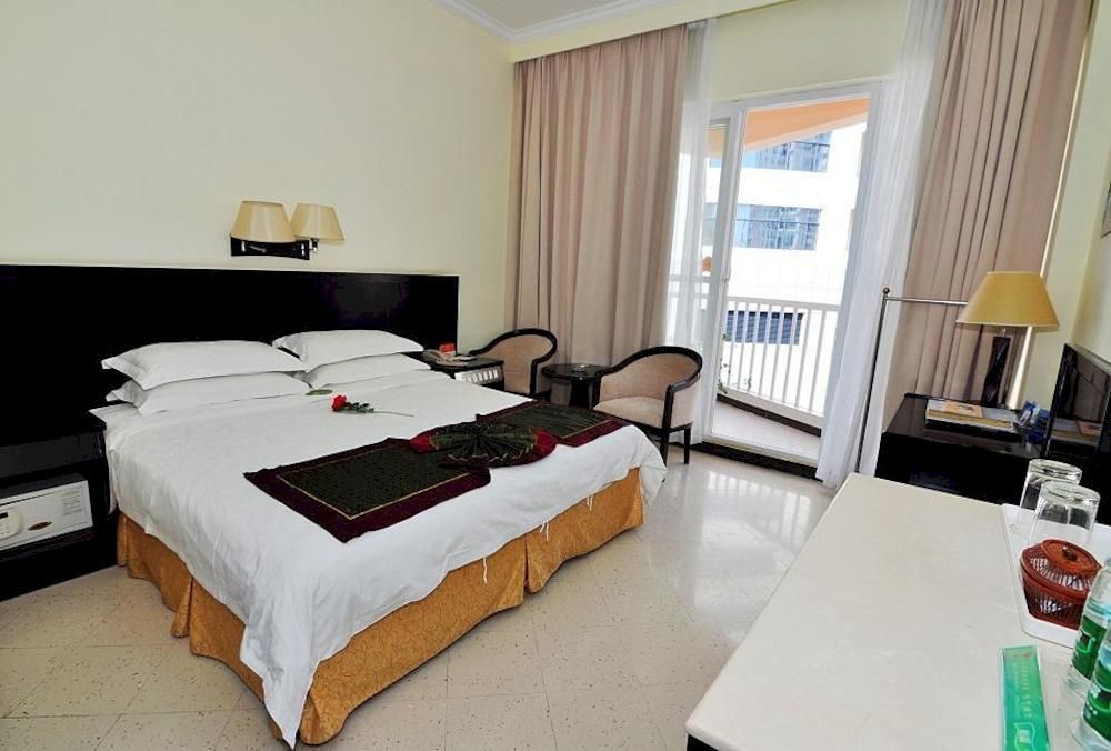Sanya Jingwei Hotel - סניה מראה חיצוני תמונה