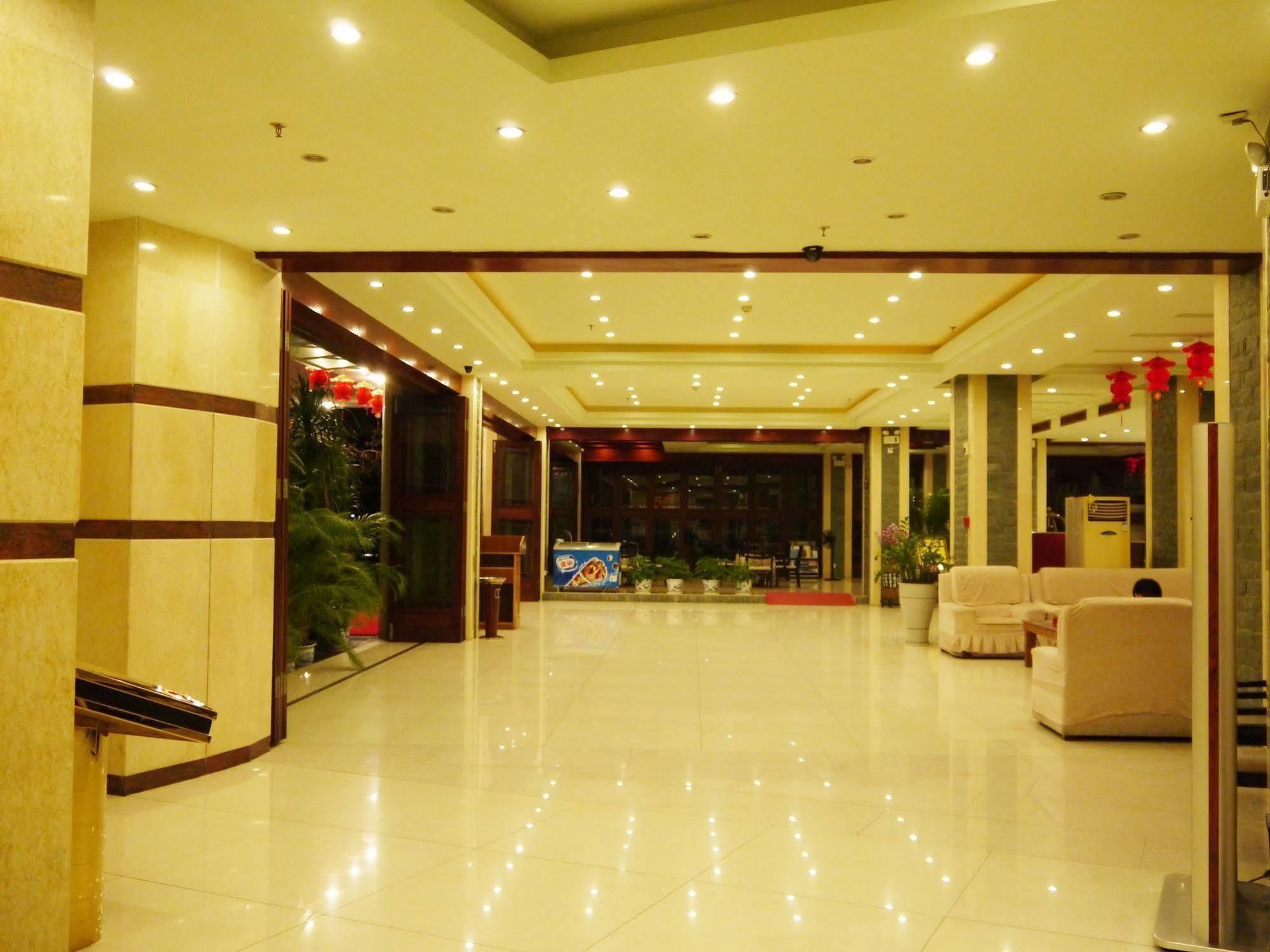Sanya Jingwei Hotel - סניה מראה חיצוני תמונה