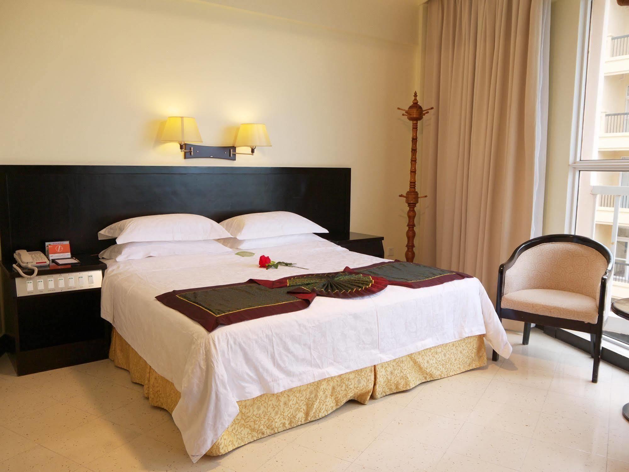 Sanya Jingwei Hotel - סניה מראה חיצוני תמונה